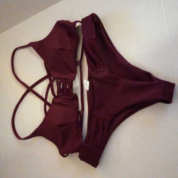 2-Piece Burgundy Strappy Back Bikini Swimsuit Size S NWOT - Picture 2 of 8